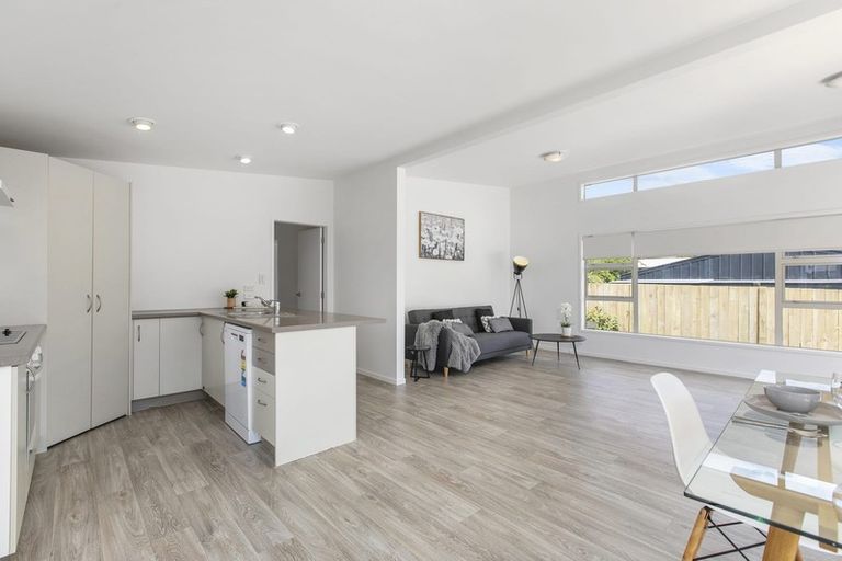 Photo of property in 100a Simpson Road, Papamoa Beach, Papamoa, 3118