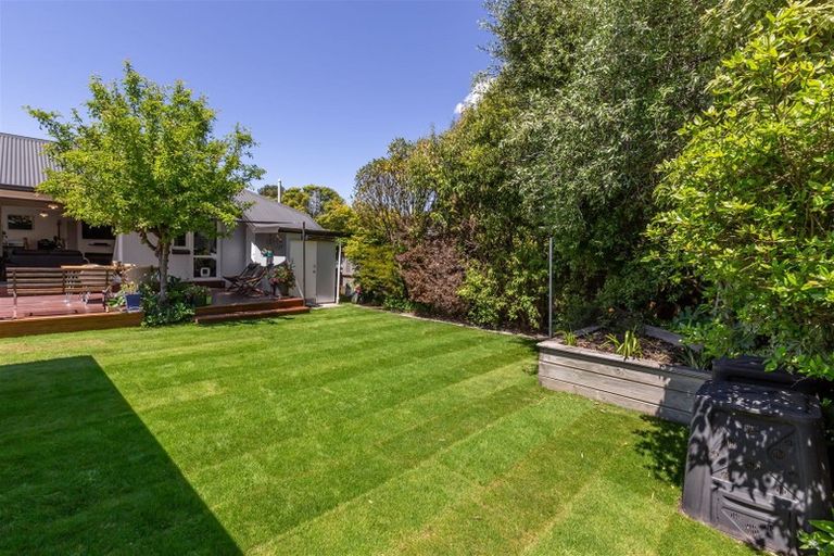 Photo of property in 11 Walnut Avenue, Strowan, Christchurch, 8052