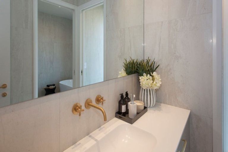 Photo of property in 15 Kanono Way, Helensville, 0800