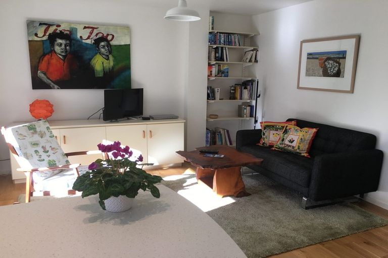 Photo of property in 3/7 Seacliffe Avenue, Belmont, Auckland, 0622