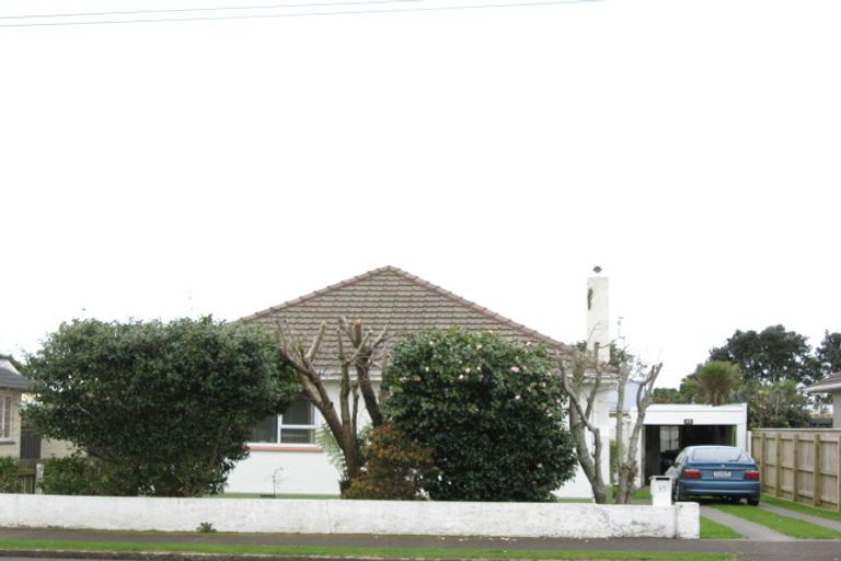 Photo of property in 35 Princes Street, Fitzroy, New Plymouth, 4312