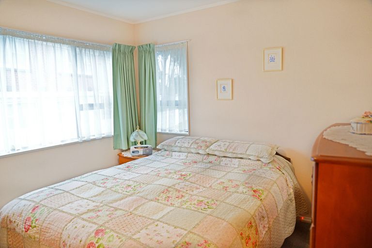 Photo of property in 2/34 Great South Road, Papakura, 2110