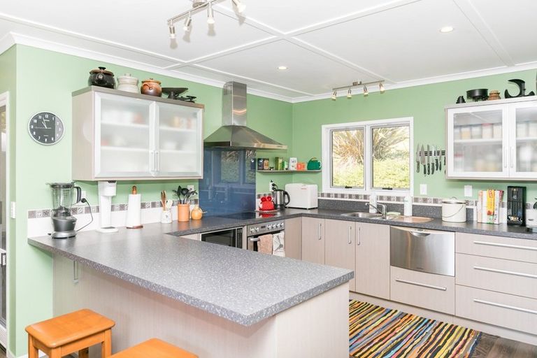 Photo of property in 20 Okupata Road, Oparau, 3878