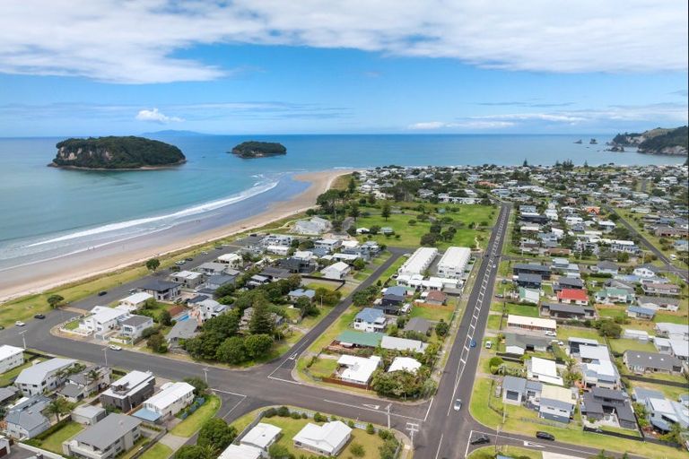 Photo of property in 403a Ocean Road, Whangamata, 3620