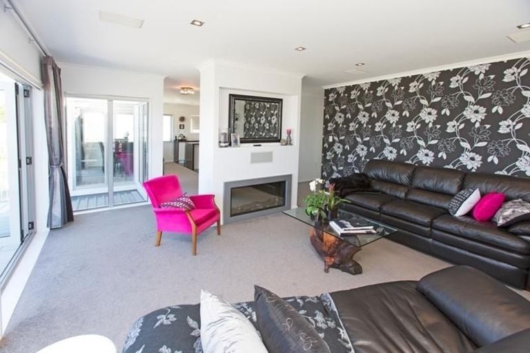 Photo of property in 1187 Whangaparaoa Road, Gulf Harbour, Whangaparaoa, 0930