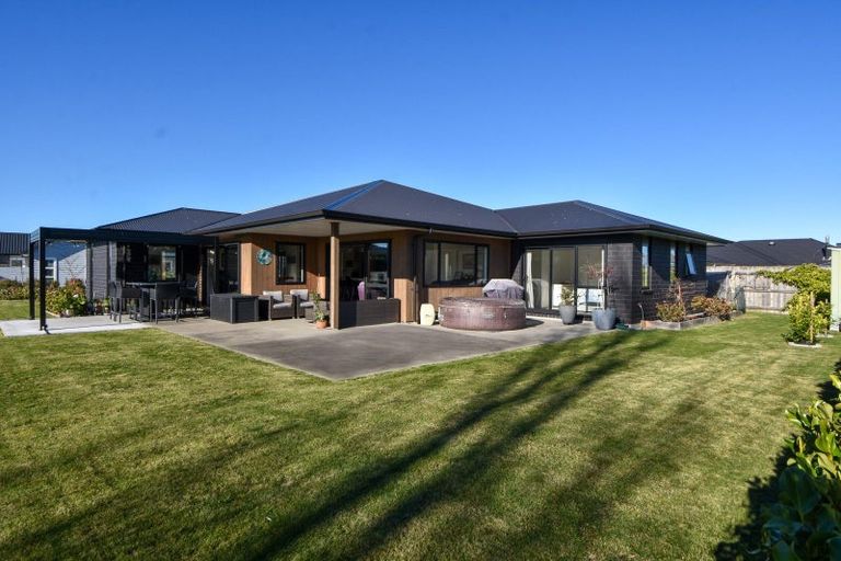 Photo of property in 5 Pukeko Lane, Carterton, 5713