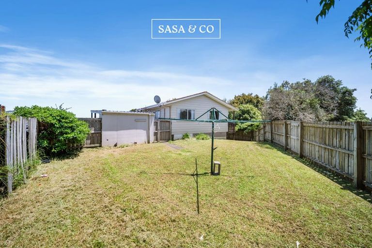 Photo of property in 2/6 Bundena Place, Clendon Park, Auckland, 2103