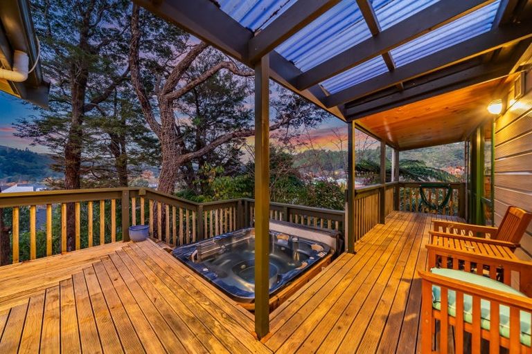 Photo of property in 19 Carlow Grove, Birchville, Upper Hutt, 5018