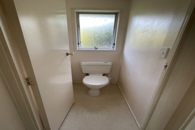 Photo of property in 7 Celeste Place, Totara Vale, Auckland, 0627