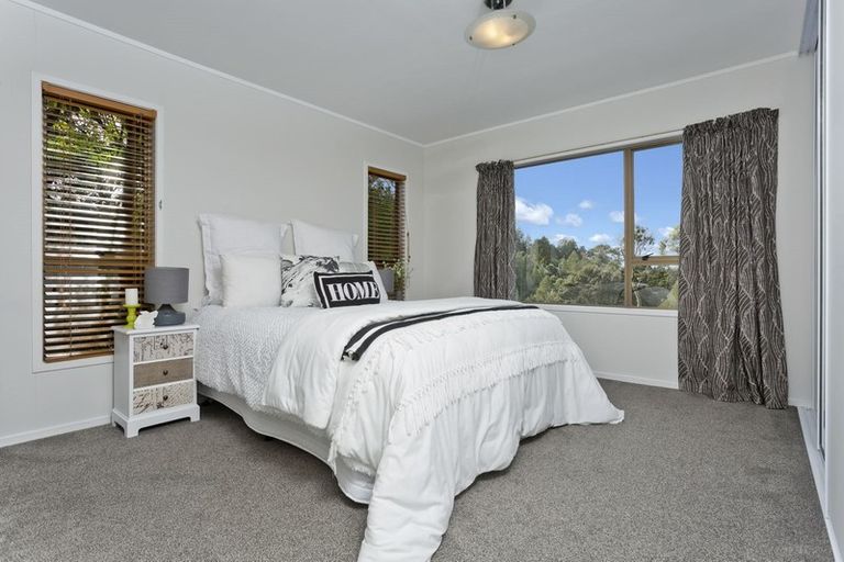 Photo of property in 1/24 Reynolds Place, Torbay, Auckland, 0630