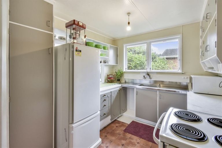 Photo of property in 2 Dulcie Place, Red Hill, Papakura, 2110