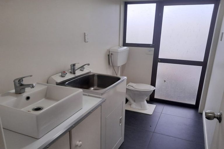 Photo of property in 17 Third Avenue, Avenues, Whangarei, 0110