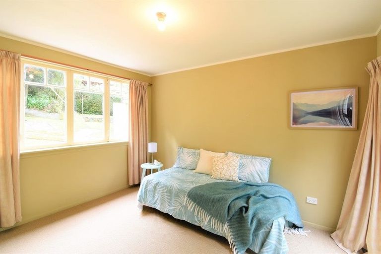 Photo of property in 16 Marine Parade, Macandrew Bay, Dunedin, 9014