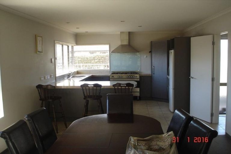 Photo of property in 51 Gandalf Crescent, Paraparaumu, 5032