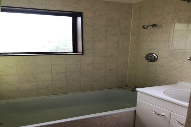 Photo of property in 33 Lupin Road, Otaki, 5512