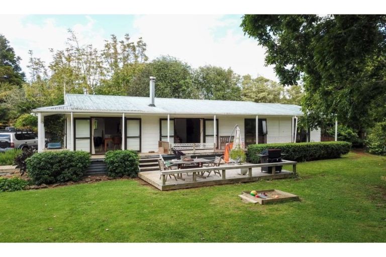 Photo of property in 43 Riverview Road, Kerikeri, 0230