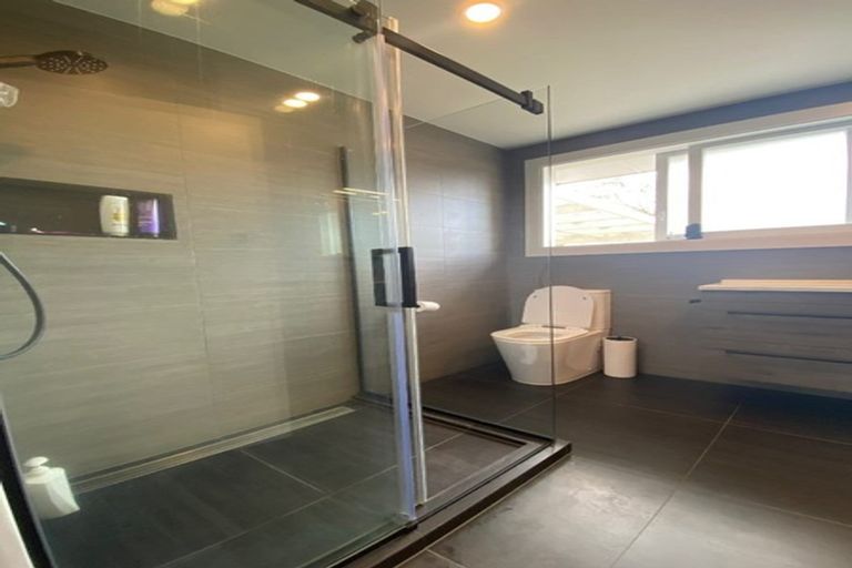 Photo of property in 50 Sylvan Crescent, Te Atatu South, Auckland, 0610