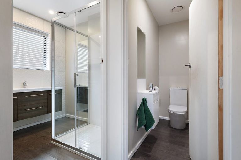 Photo of property in 17 Warren Crescent, Hillmorton, Christchurch, 8025