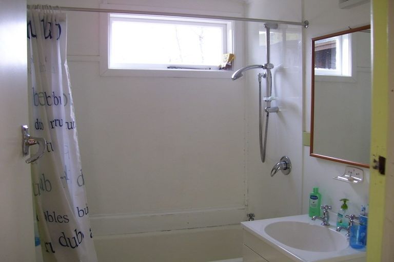 Photo of property in 1/22 Martindales Road, Heathcote Valley, Christchurch, 8022