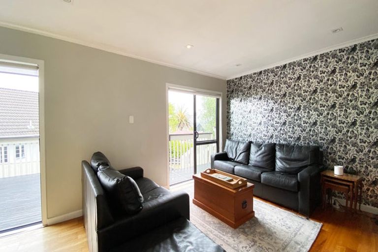 Photo of property in 1/1 Paparoa Road, Cockle Bay, Auckland, 2014