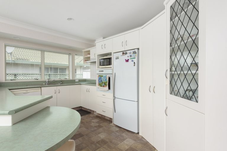 Photo of property in 26 Ngahere Street, Otumoetai, Tauranga, 3110