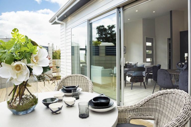 Photo of property in 4 Kukupa Lane, Long Bay, Auckland, 0630