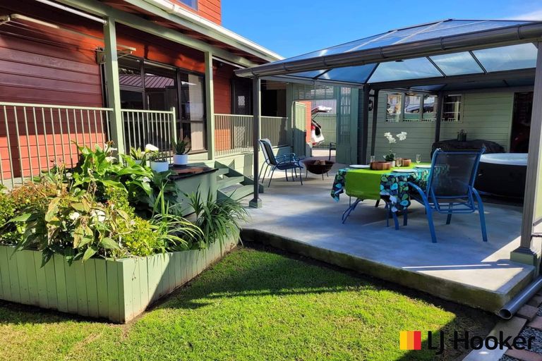 Photo of property in 16 Muirfield Street, Wattle Downs, Auckland, 2103