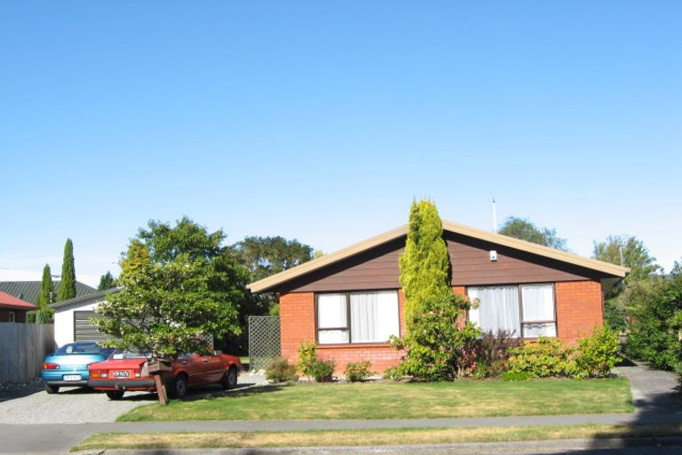 Photo of property in 52 Valecrest Avenue, Parklands, Christchurch, 8083