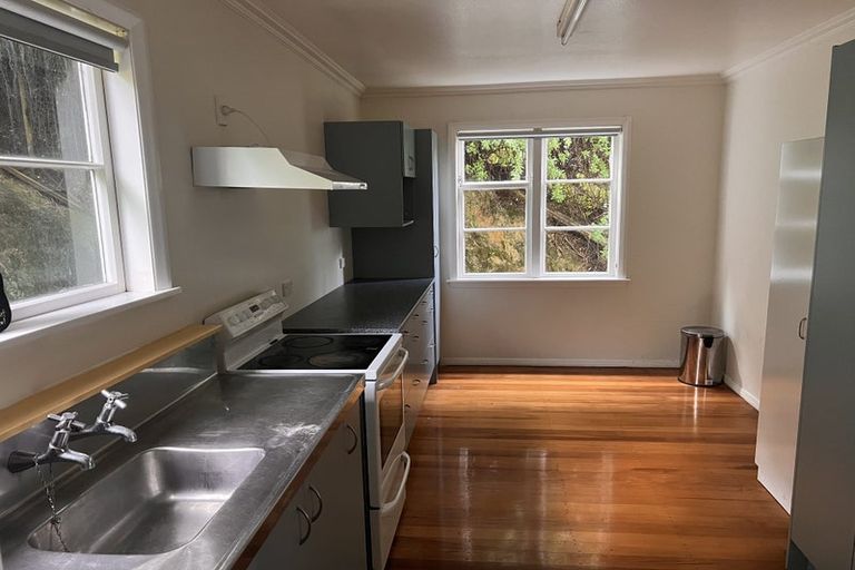 Photo of property in 26 Titiro Moana Road, Korokoro, Lower Hutt, 5012