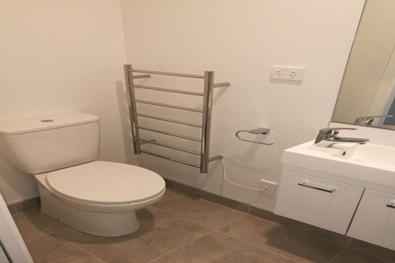 Photo of property in 6/113 Knighton Road, Hillcrest, Hamilton, 3216