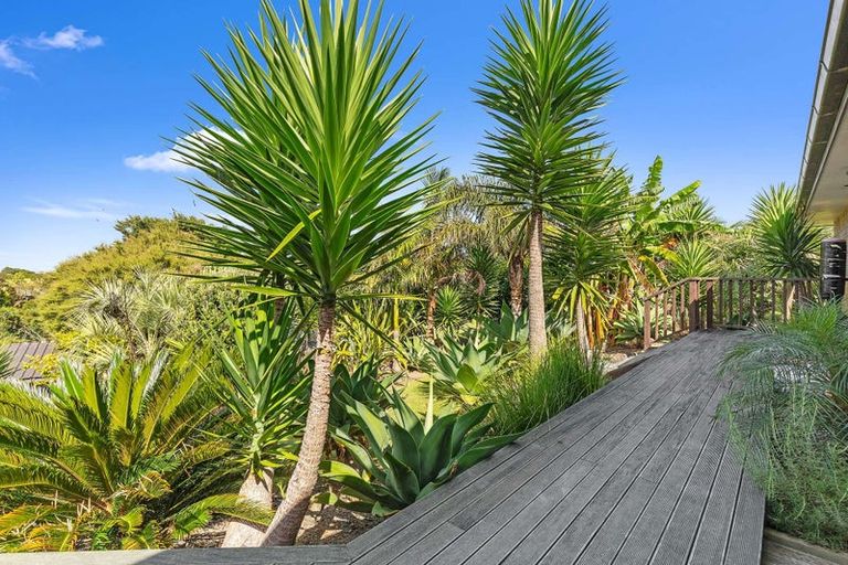 Photo of property in 68 Omana Avenue, Shelly Beach, Helensville, 0874