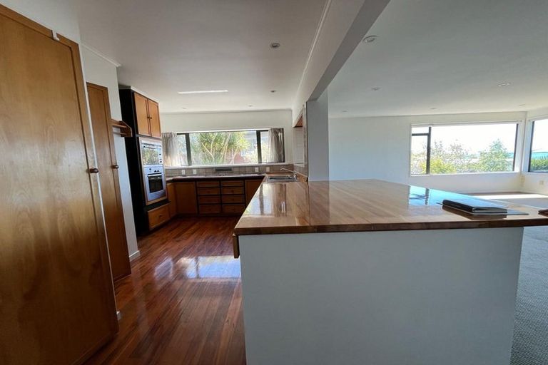 Photo of property in 69 Aberdeen Road, Castor Bay, Auckland, 0620