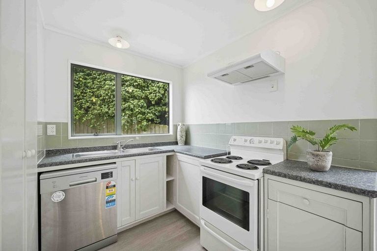 Photo of property in 50 Cardiff Crescent, Cannons Creek, Porirua, 5024