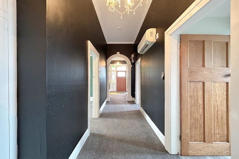 Photo of property in 224 Park Street, Winton, 9720