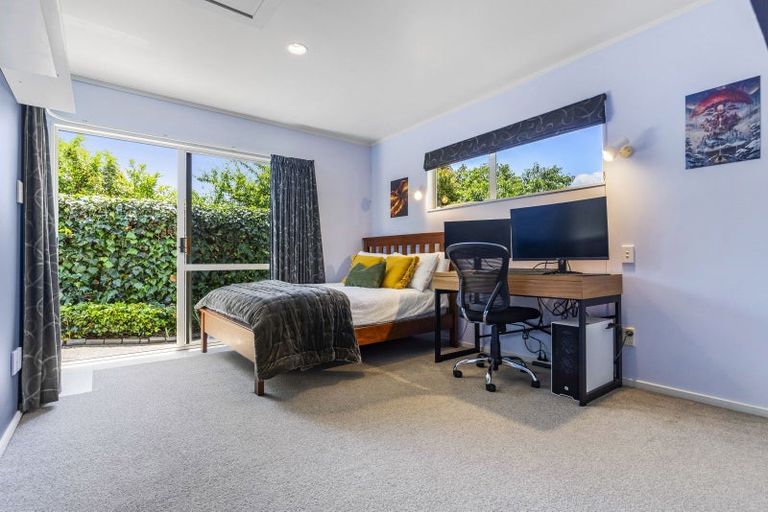 Photo of property in 2/27 Sorrel Crescent, Bucklands Beach, Auckland, 2012