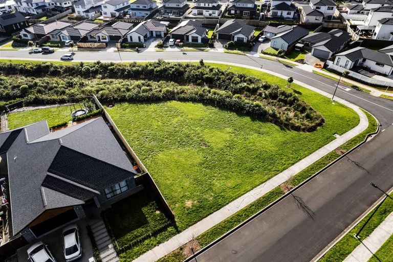 Photo of property in 70 Twin Parks Rise, Papakura, 2110