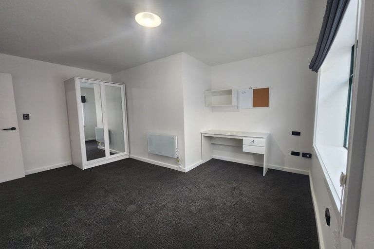 Photo of property in Te Awhina Apartments, 7/22 Sussex Street, Mount Cook, Wellington, 6021
