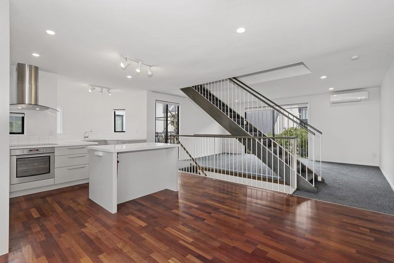 Photo of property in 28d Cranmer Square, Christchurch Central, Christchurch, 8013