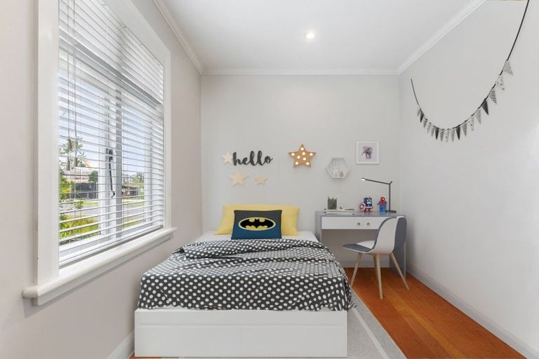 Photo of property in 1 Cochrane Road, Hobsonville, Auckland, 0616