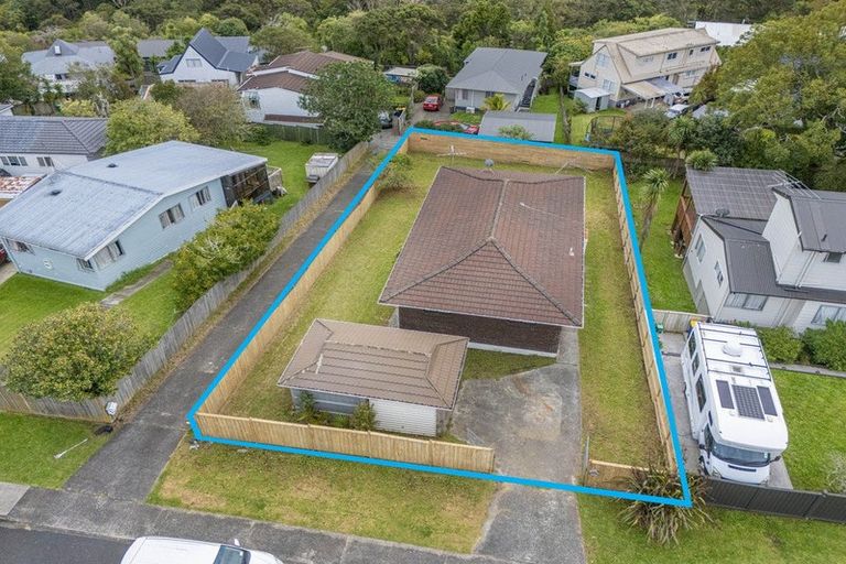 Photo of property in 148 Lynn Road, Bayview, Auckland, 0629