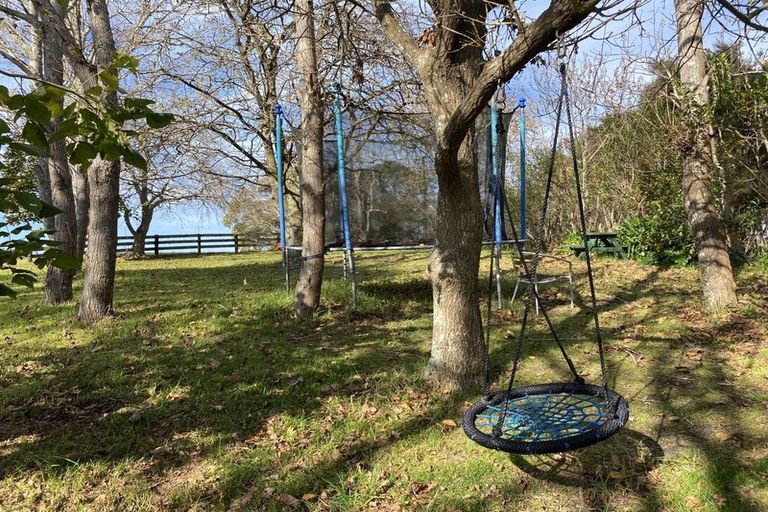 Photo of property in 221 Taylor Road, Waimauku, 0882