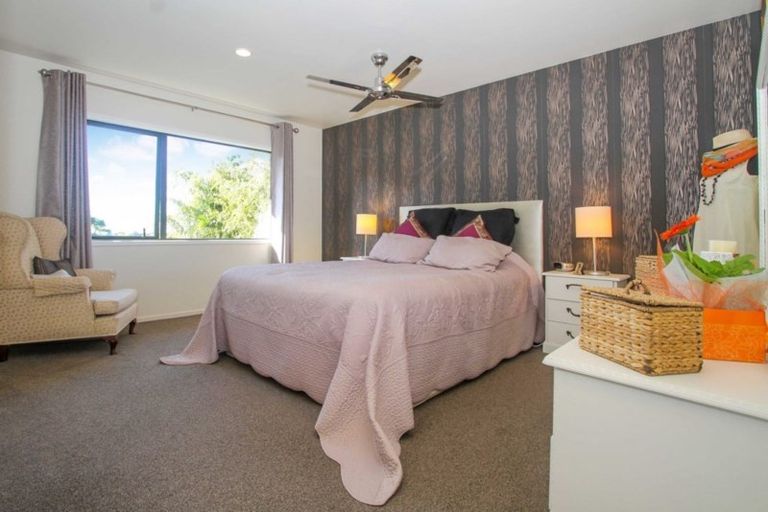 Photo of property in 10d Elliston Crescent, Stanmore Bay, Whangaparaoa, 0932