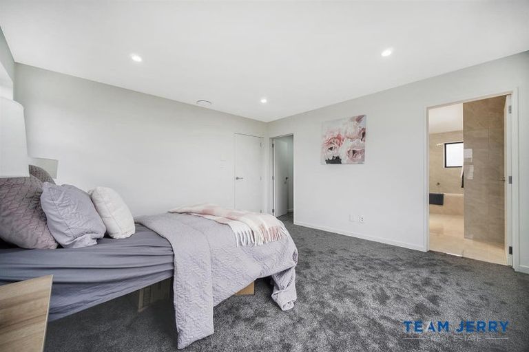 Photo of property in 8 Kakau Lane, Flat Bush, Auckland, 2019