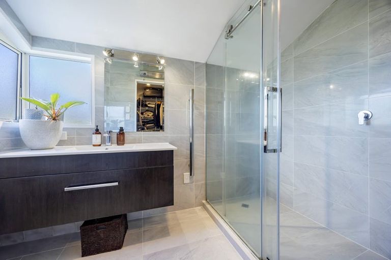 Photo of property in 39 Emlyn Place, Torbay, Auckland, 0630