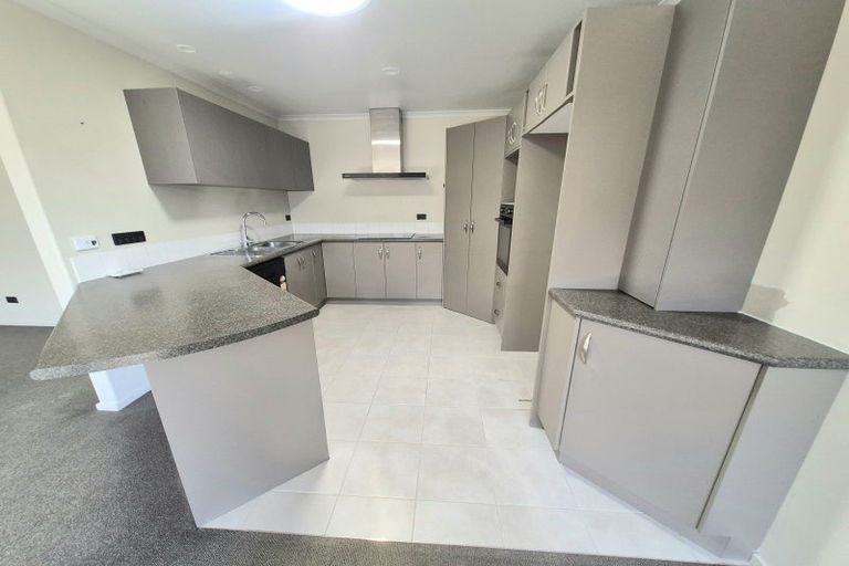 Photo of property in 12 Camberley Way, Huntington, Hamilton, 3210