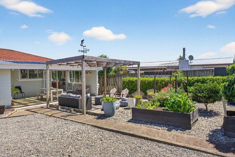 Photo of property in 47 Ferry Road, Martinborough, 5711