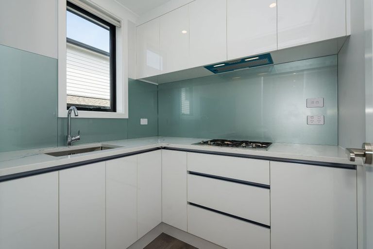 Photo of property in 1 Luff Place, Long Bay, Auckland, 0630