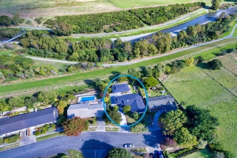 Photo of property in 67 Nimmo Avenue East, Waikanae, 5036