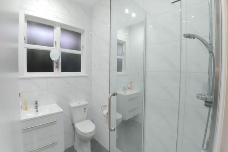 Photo of property in 17 Bleakhouse Road, Howick, Auckland, 2014