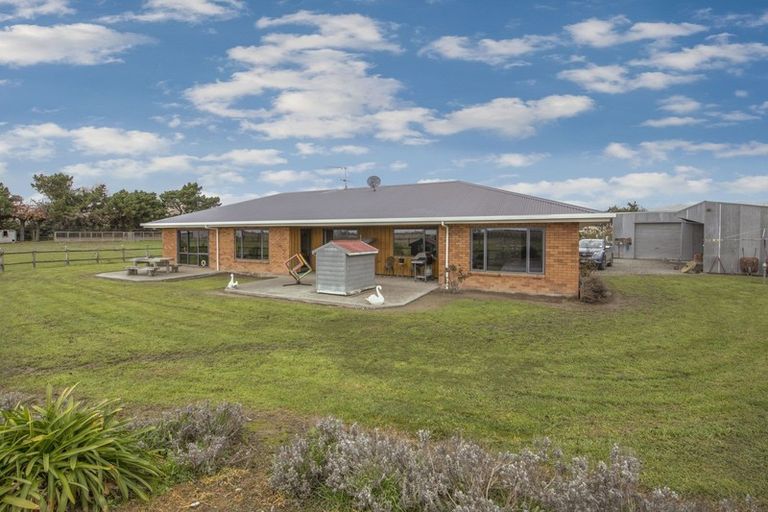 Photo of property in 325 Swamp Road, Dillons Point, Blenheim, 7273